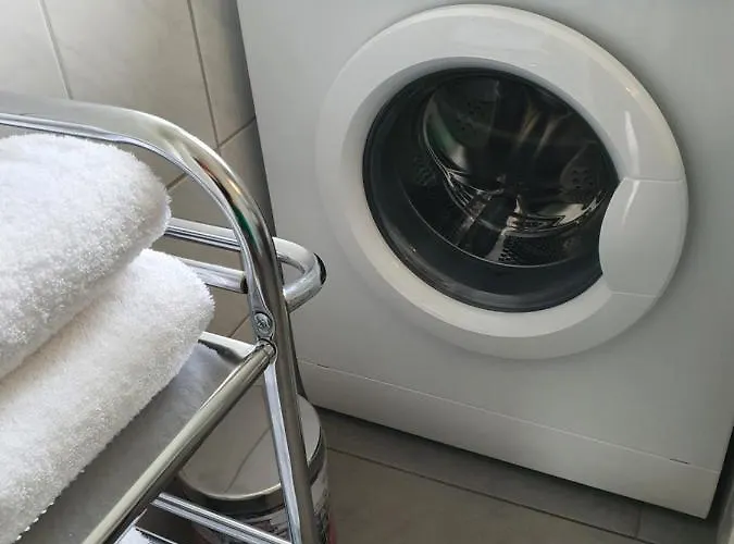 Lane Laatzen, Nahe Messe Hanower