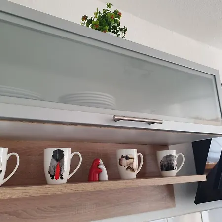 Lane Laatzen, Nahe Messe